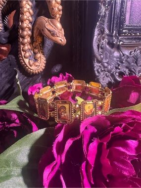 Gold Icon-Link Stretch Bracelet - Religious Panel Design
